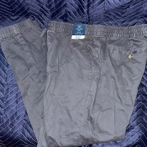 Men joggers size Medium gray in color